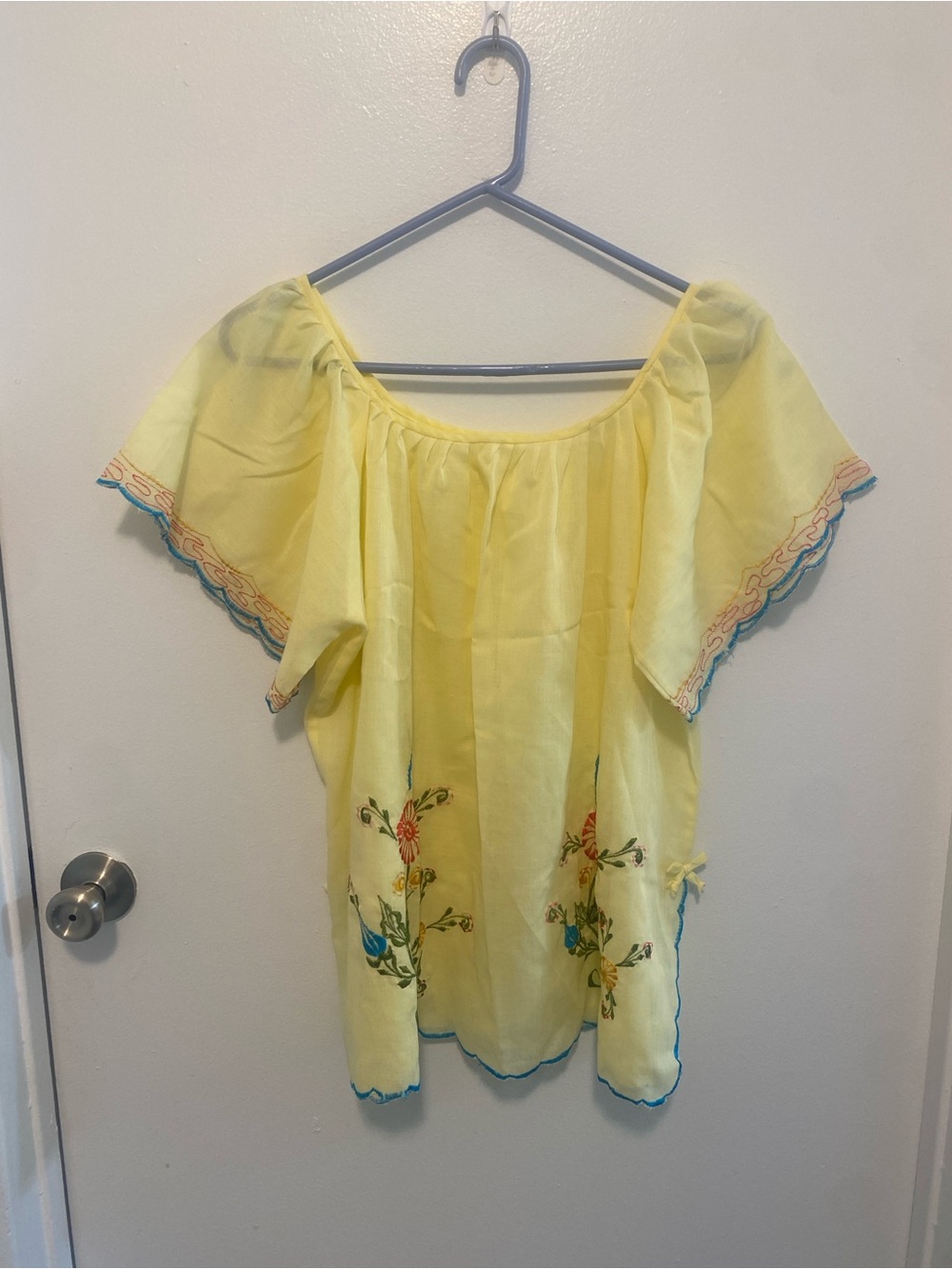 Vintage handmade floral stitch shear top m/L